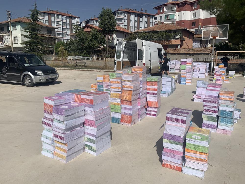 Çorum’daki Okullara 4.7 milyon Kırtasiye Yardımı