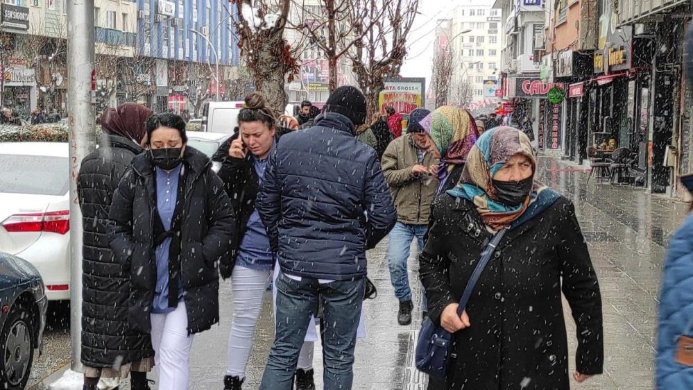 Çorum’da deprem paniği, vatandaşlar kendilerini dışarıya attı, kavşaklar kilitlendi