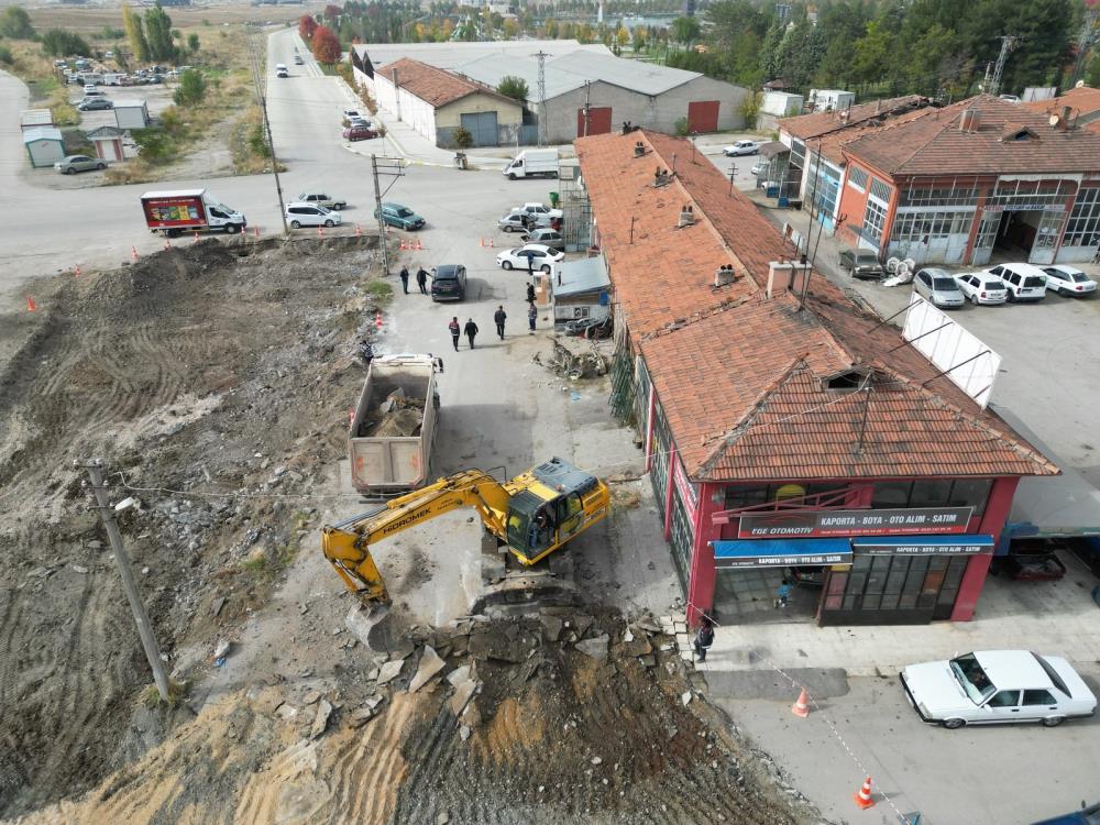 Çorum’da Akşemseddin Caddesi, Öğretmen Lisesi Caddesi’ne bağlanıyor