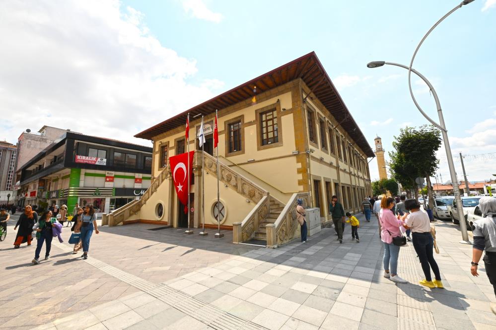 Çorum’daki tarihi taş bina kütüphane oluyor