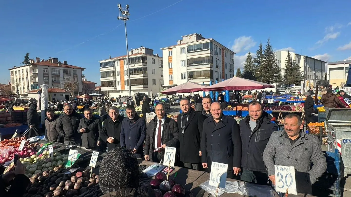 Muhalefet Salı Pazarı’nda: “Satan komada, alan enflasyon şokunda”