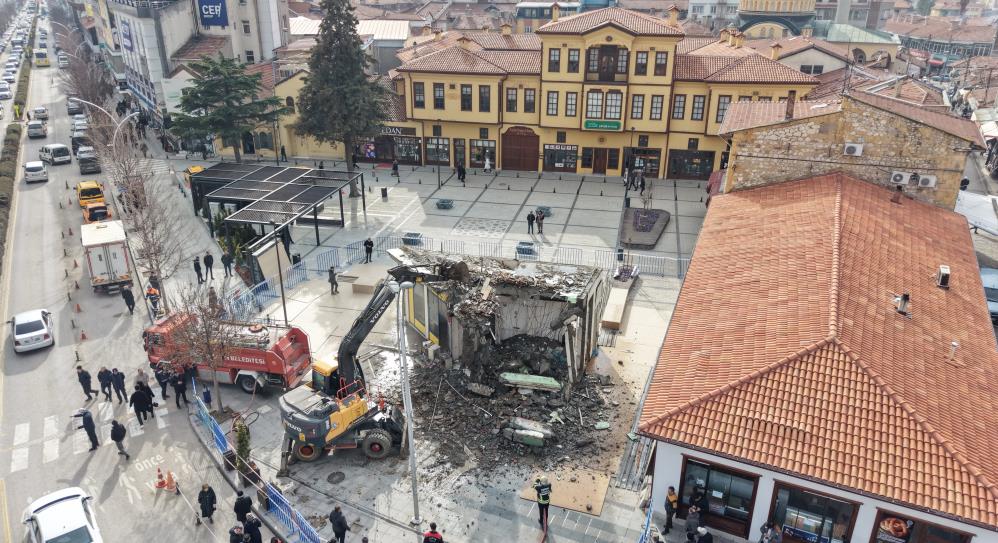 Çorum’da son binanın da yıkılmasıyla tarihi silüet ortaya çıktı
