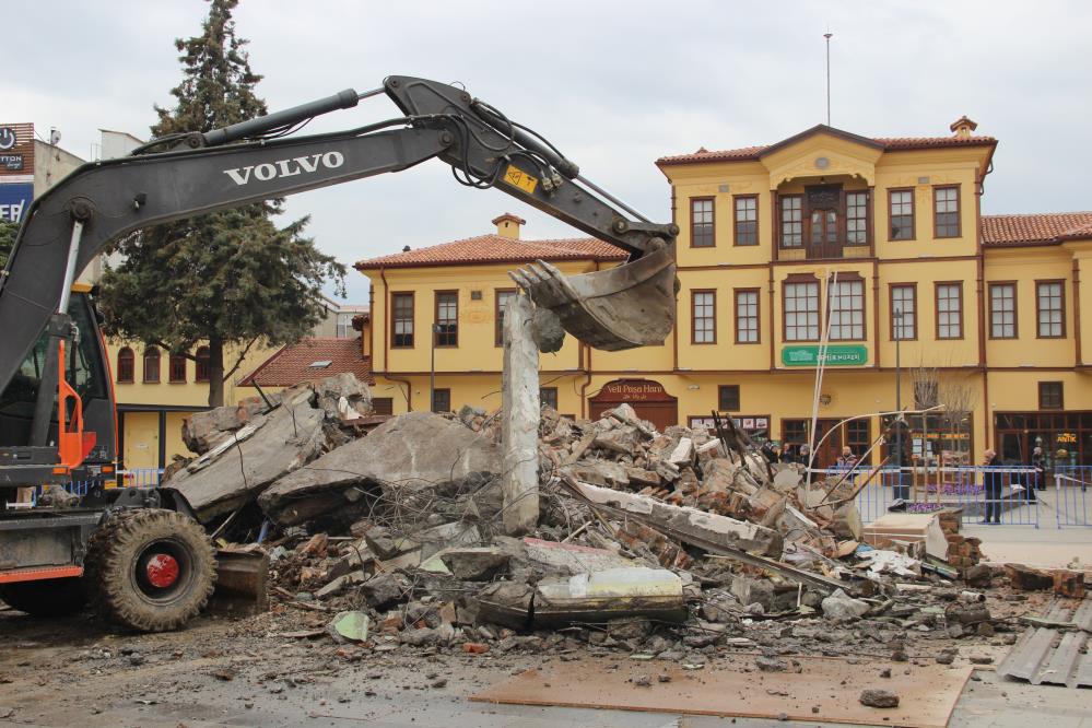 Çorum’da son binanın da yıkılmasıyla tarihi silüet ortaya çıktı