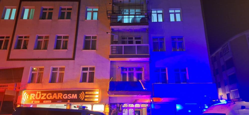 Beton zemine düşen yaşlı adam öldü