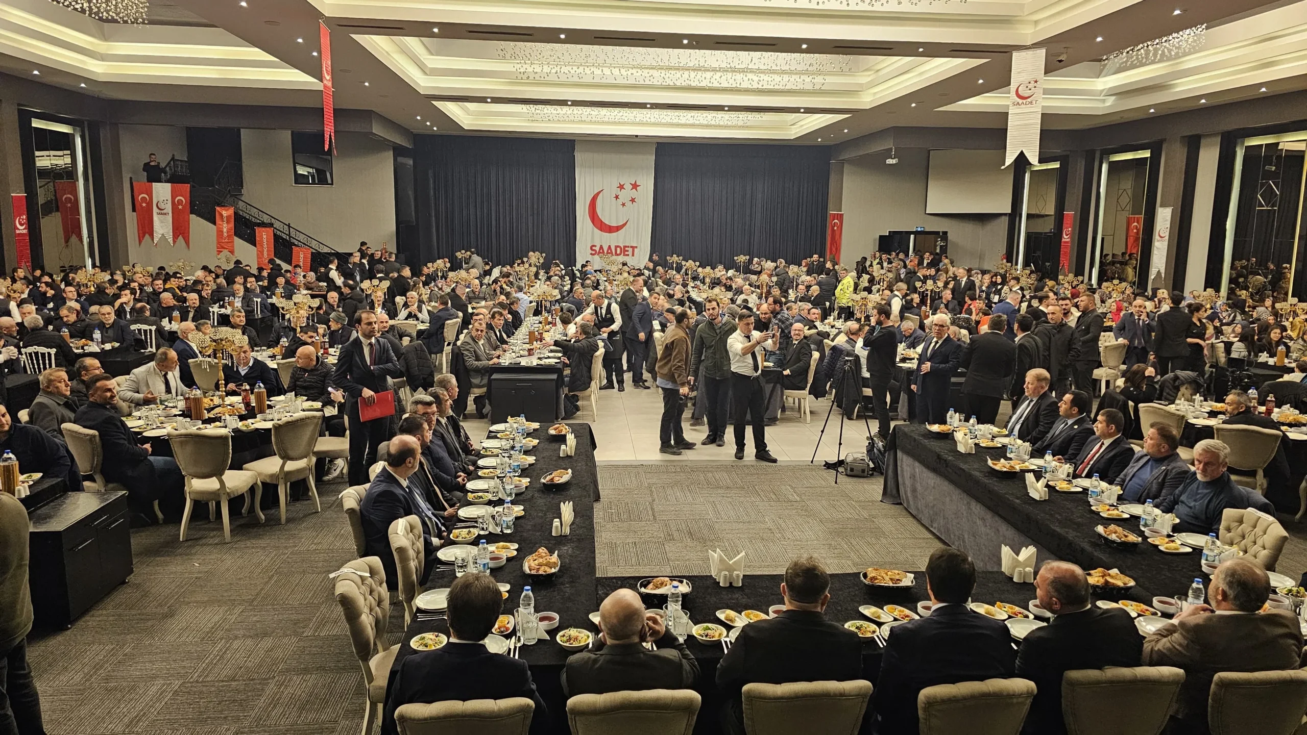 Mahmut Arıkan,Çorum’da iftara katıldı