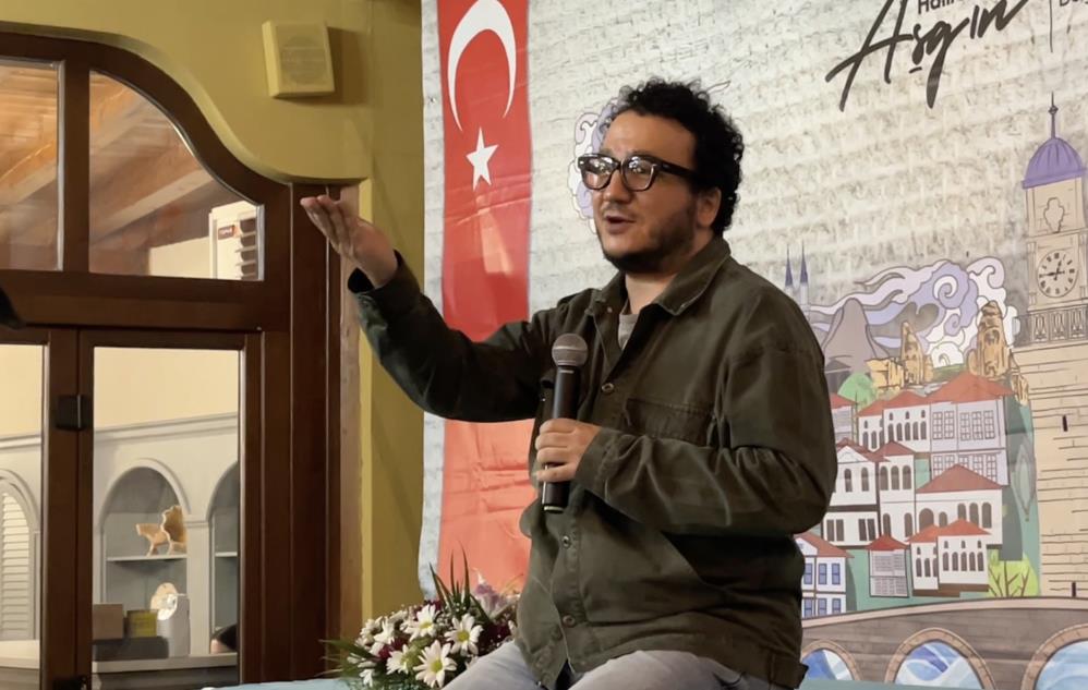 Çorum Belediyesi’nin “Han Sohbetleri”nde bilim dolu akşam
