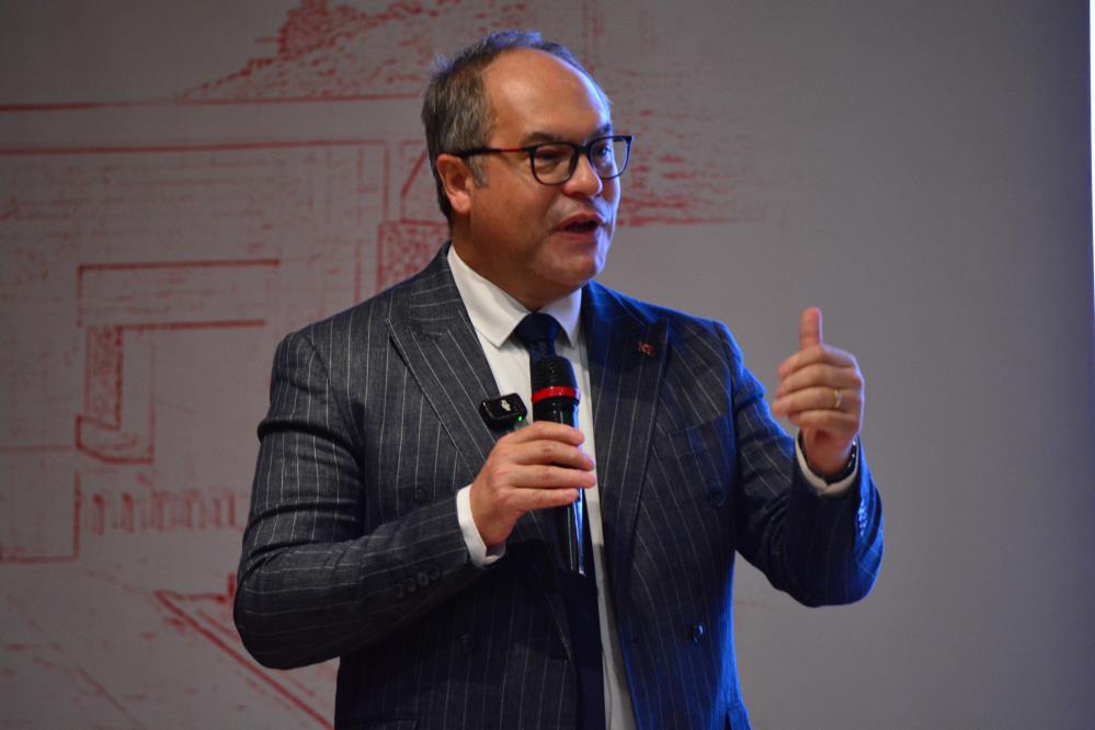 Hitit Üniversitesinde rehber öğretmenlere ‘geleceğin meslekleri’ anlatıldı