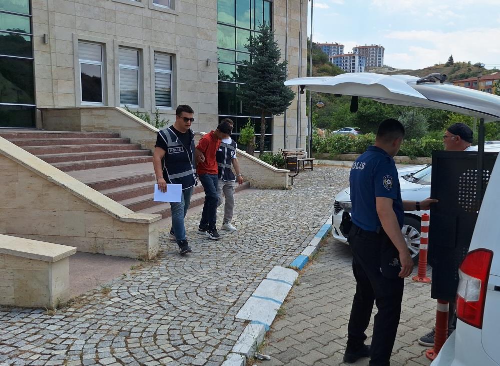 Ağına düşürdüğü vatandaşı 1,5 milyon TL dolandıran şüpheli polisten kaçamadı