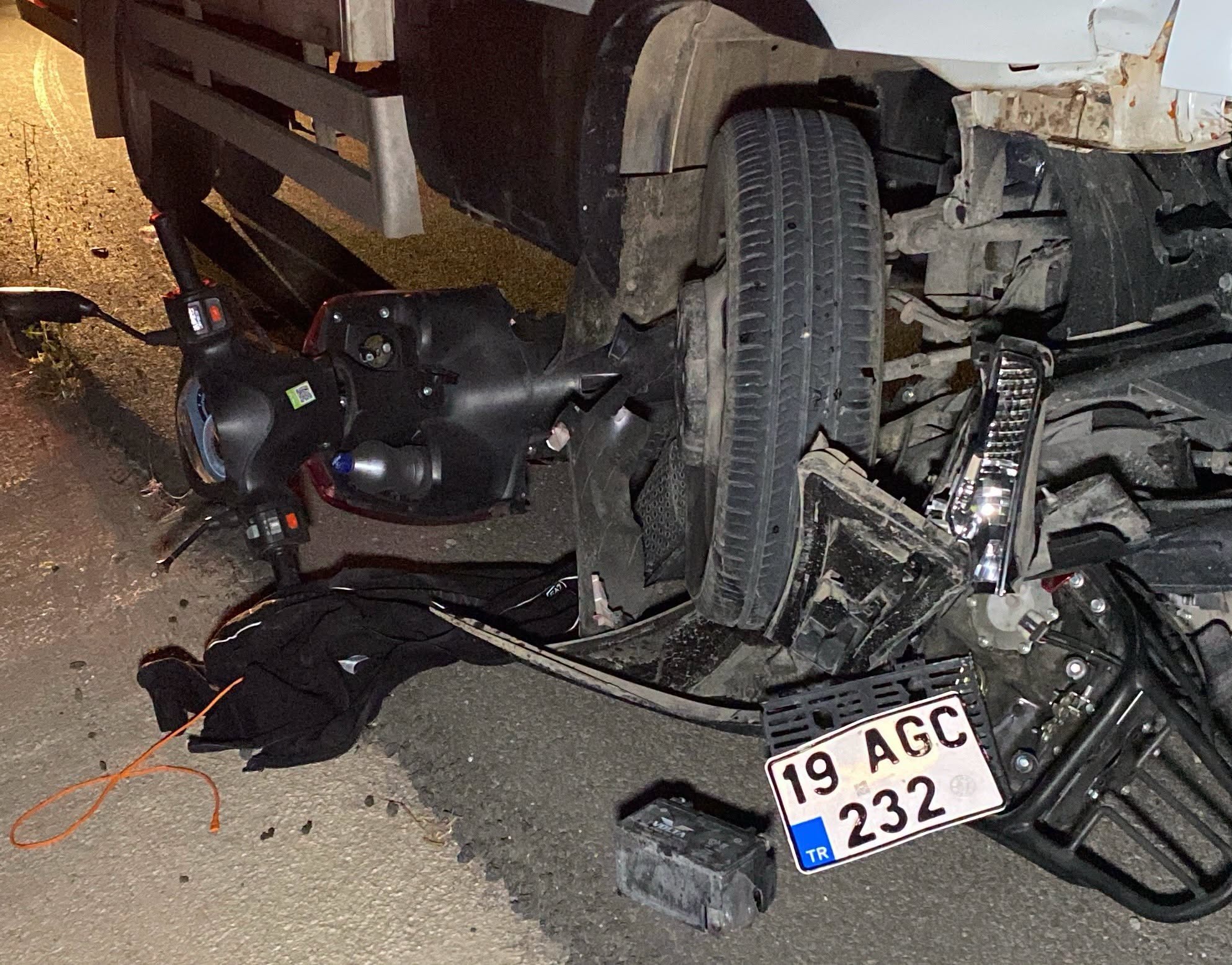 KAMYONETLE ÇARPIŞAN MOTOSİKLET SÜRÜCÜSÜ HAYATINI KAYBETTİ